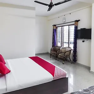 *** Hotel Oyo 49244 Green Castle Residency India